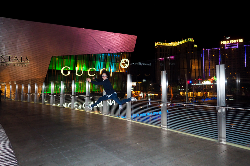 Illustration for article titled JUMPING : LAS VEGAS